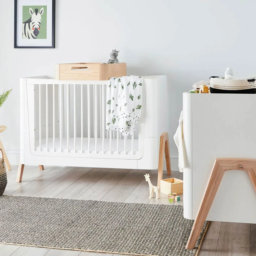Gaia Baby Hera Cot Bed   Bedside Crib Two Piece Bundle - Scandi-White   Natural