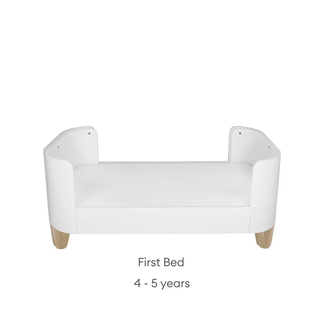 Gaia Baby Serena Mini Cot   Bedside Crib Set (Incl Bedside mattress) Mini Cot and Dresser - White / Natural